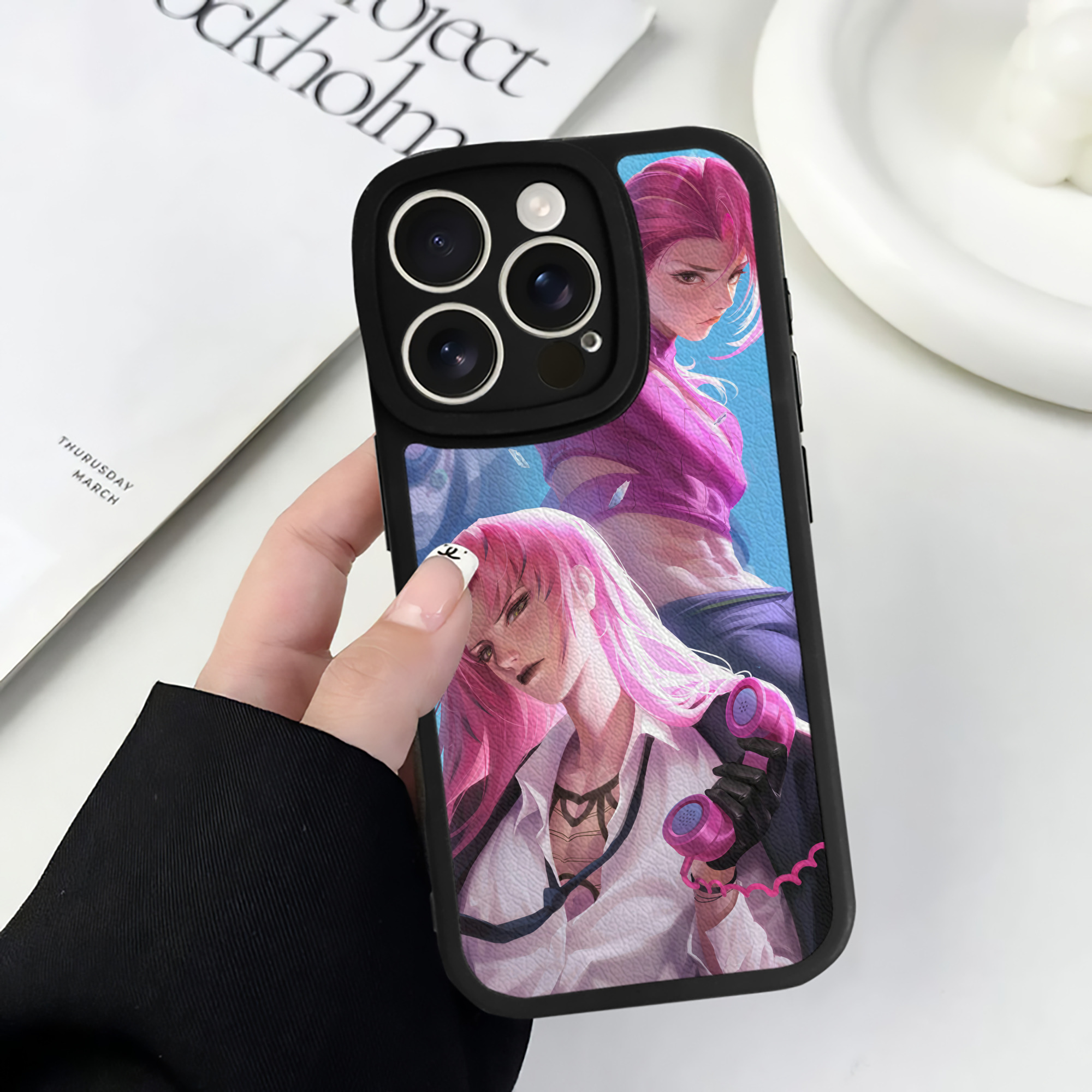 （画像用） ジョジョの奇妙な冒険 JoJo's Bizarre Adventure 【iPhone 16シリーズ対応】シリコンスマホケース（レザー調） 材質：シリコン
